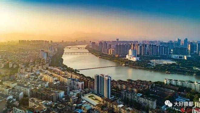 江西秘境,小巷深处邂逅的小店传奇